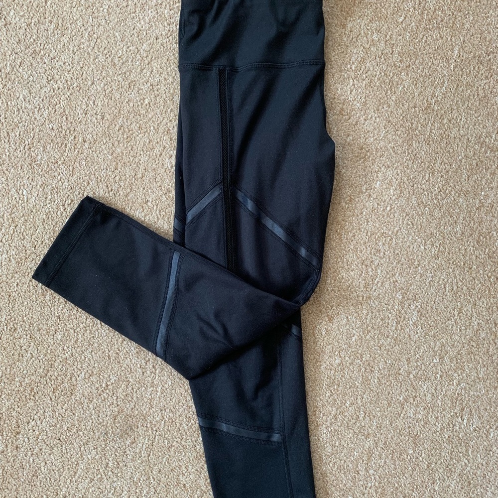 Workout pants, capris